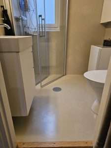 Utfört av OC Design i samarbete med Microcement Stockholm.
